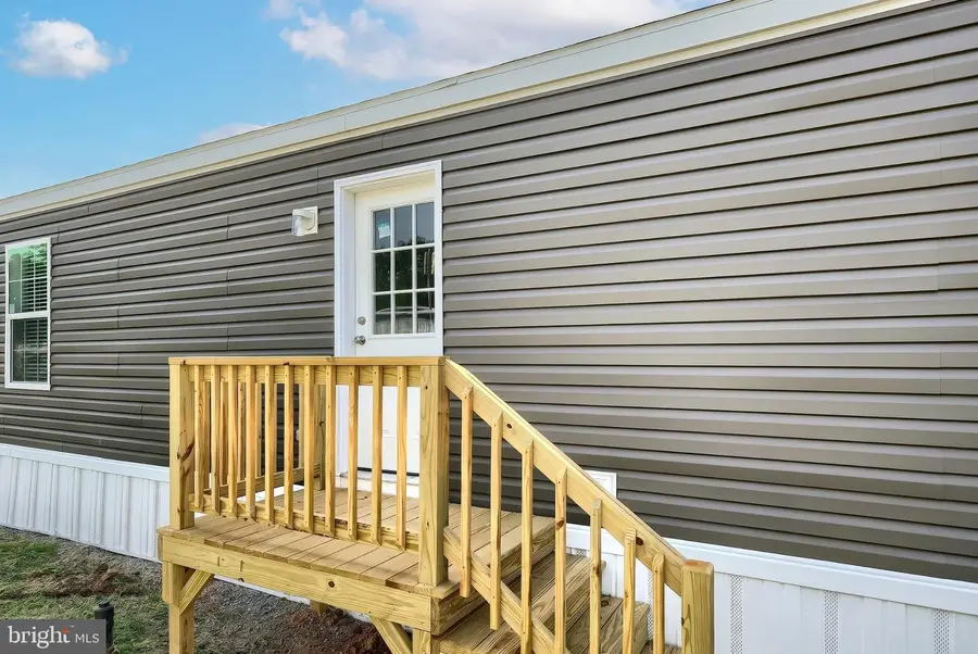 8 Chesapeake Dr, Abbottstown, PA 17301 - #2