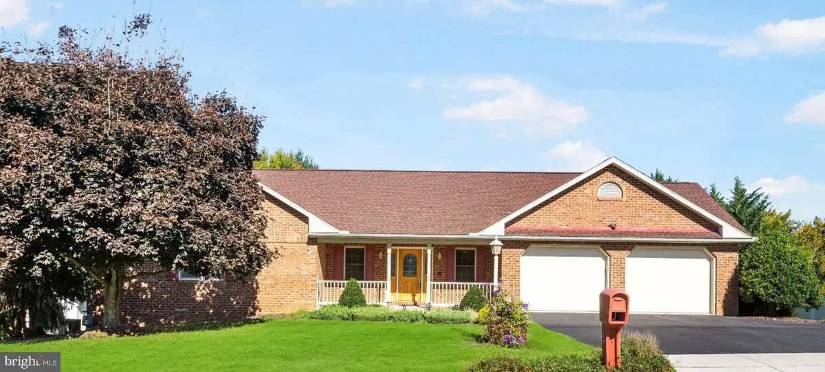 49 Hillside Rd, Hanover, PA 17331 - #1