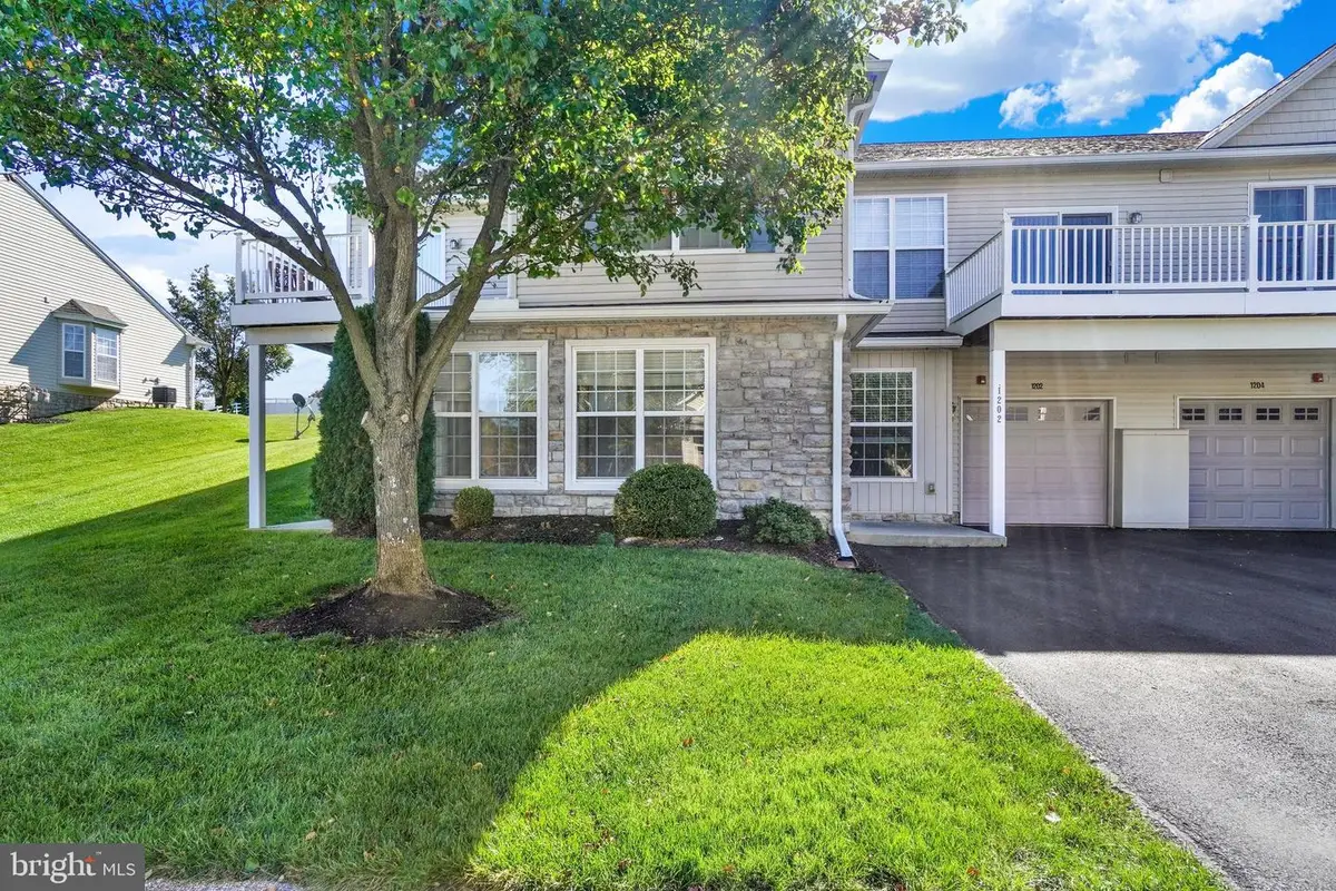 1202 Crestview Ln, Stewartstown, PA 17363 - #1