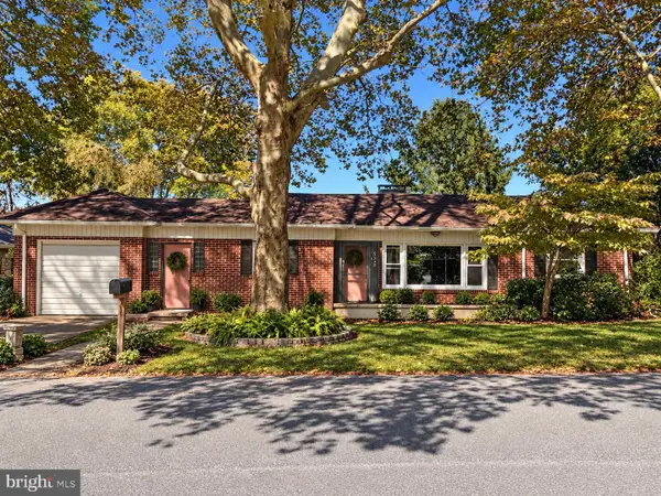 823 Clearmount Rd, YORK, PA 17403