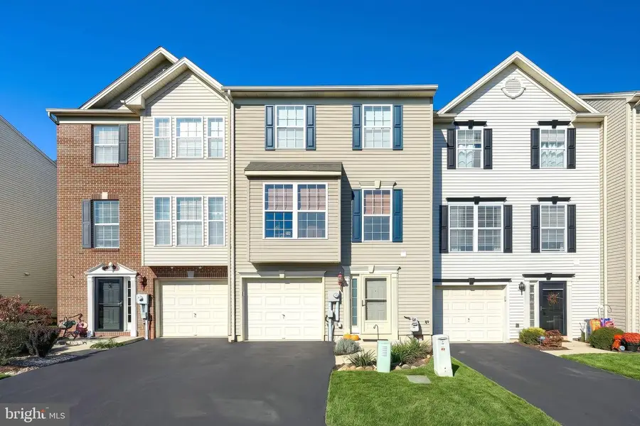 256 Country Ridge Dr, Red Lion, PA 17356 - #2
