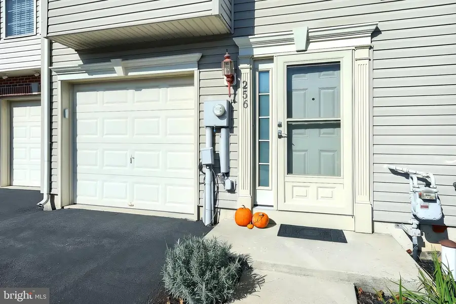 256 Country Ridge Dr, Red Lion, PA 17356 - #3