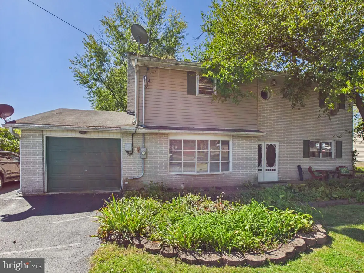 3670 S Salem Church Rd, Dover, PA 17315 - #1