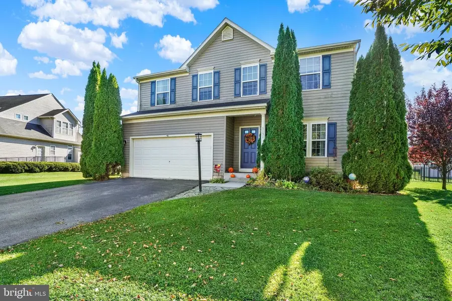 3131 S King Richards Ct, York, PA 17408 - #2