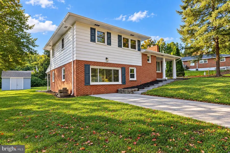 205 Ridgeview Rd, New Cumberland, PA 17070 - #2