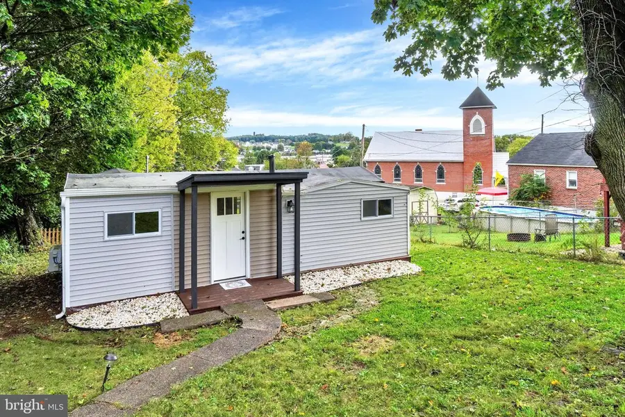 3321 High St, Emigsville, PA 17318 - #2