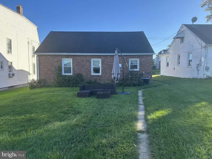 115 W Maple St, Dallastown, PA 17313 - #2