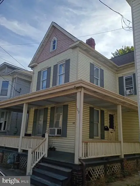 109 S Pleasant St, Hanover, PA 17331 - #2