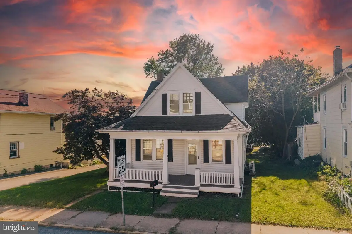 382 W Main St, Dallastown, PA 17313 - #1