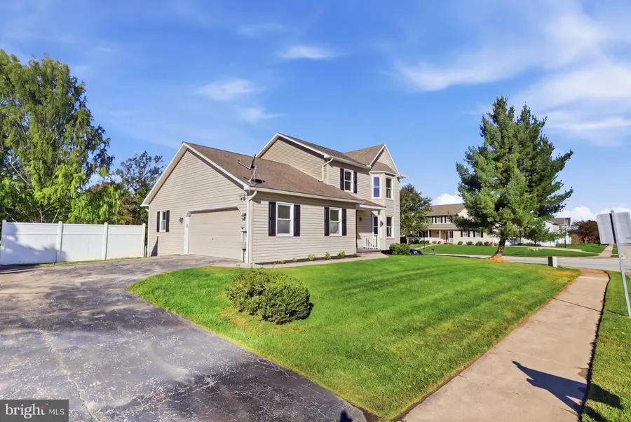 1894 Golden Eagle Dr, York, PA 17408 - #3