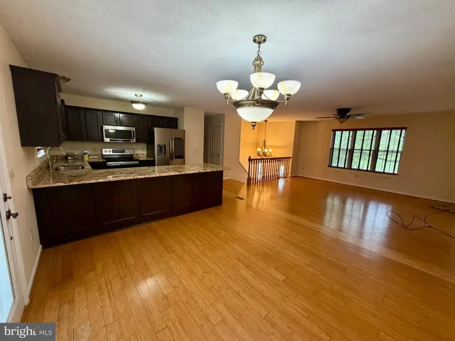 310 Abbey Dr, Mount Wolf, PA 17347 - #2