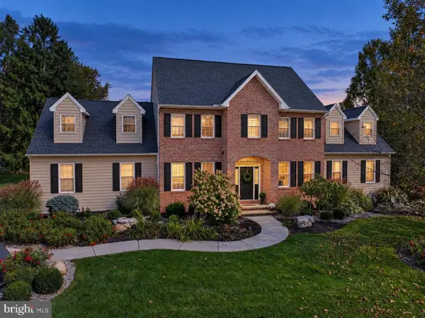 10 Burning Tree Ct, YORK, PA 17404