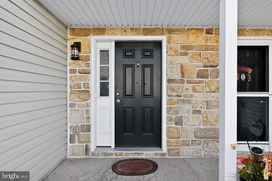 340 Fisher Dr, York, PA 17404 - #2