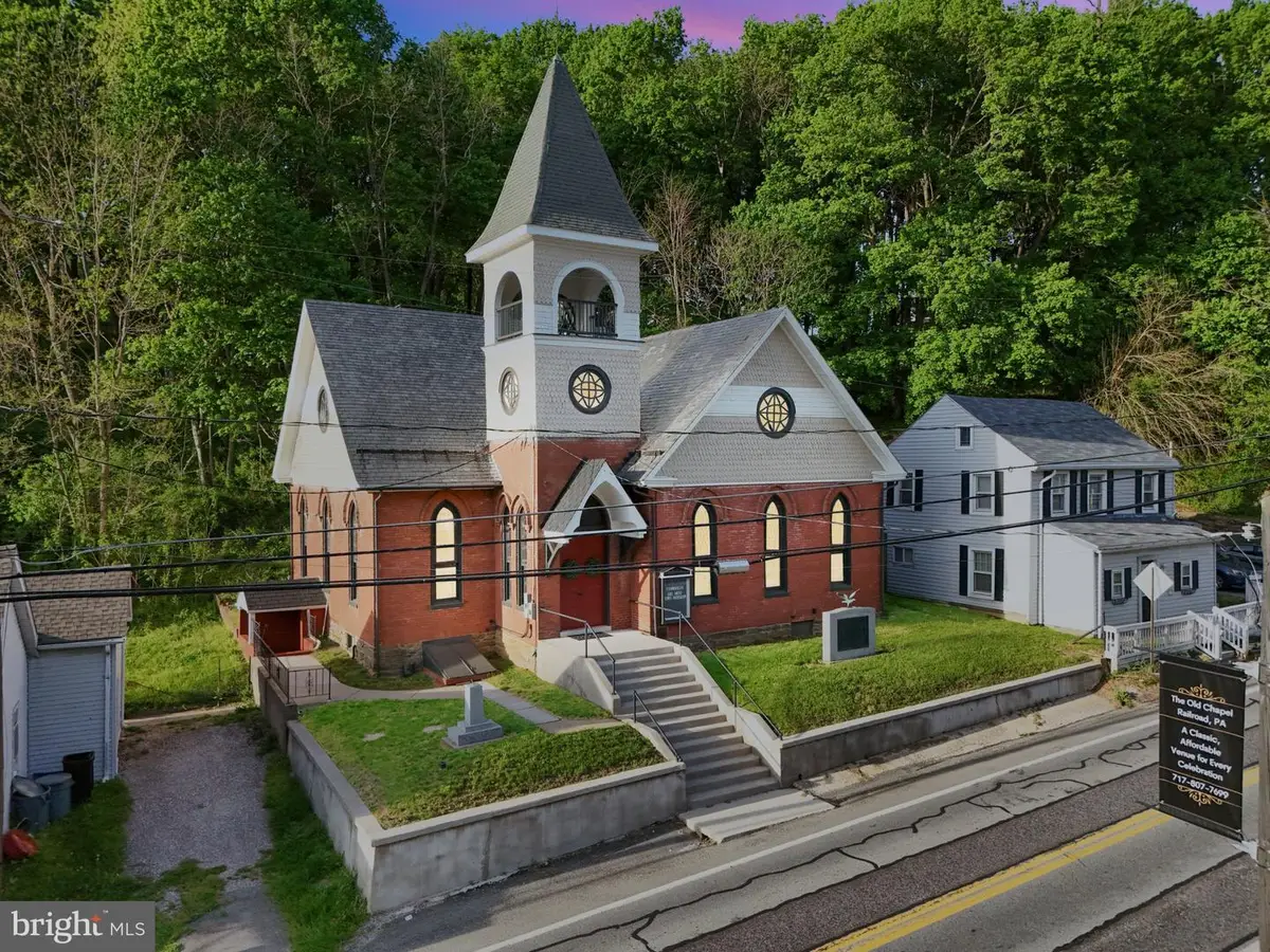 27 E Main St, Railroad, PA 17355 - #1