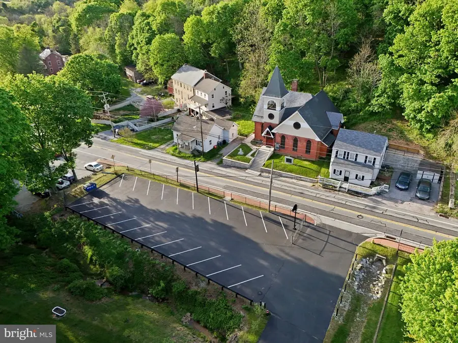27 E Main St, Railroad, PA 17355 - #2