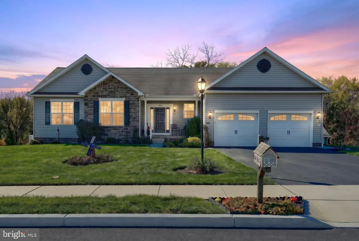 860 Ripple Dr, Hanover, PA 17331 - #1