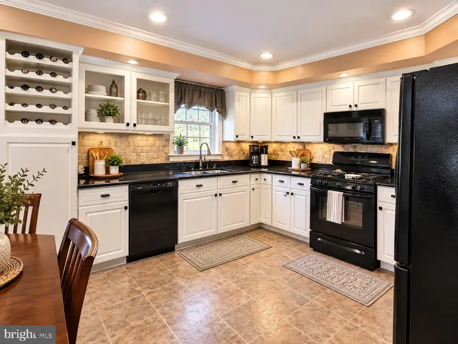 7 Sherry Dr, York, PA 17404 - #2
