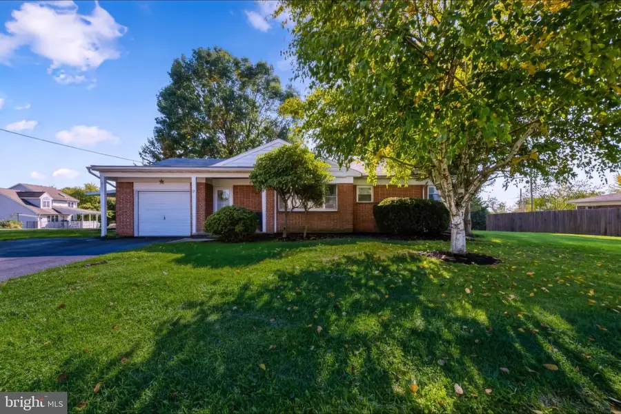 28 Longview Rd, Seven Valleys, PA 17360 - #2