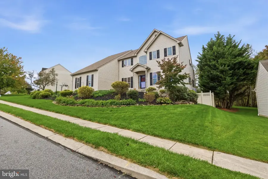 109 E Greenbriar Dr, York, PA 17407 - #3