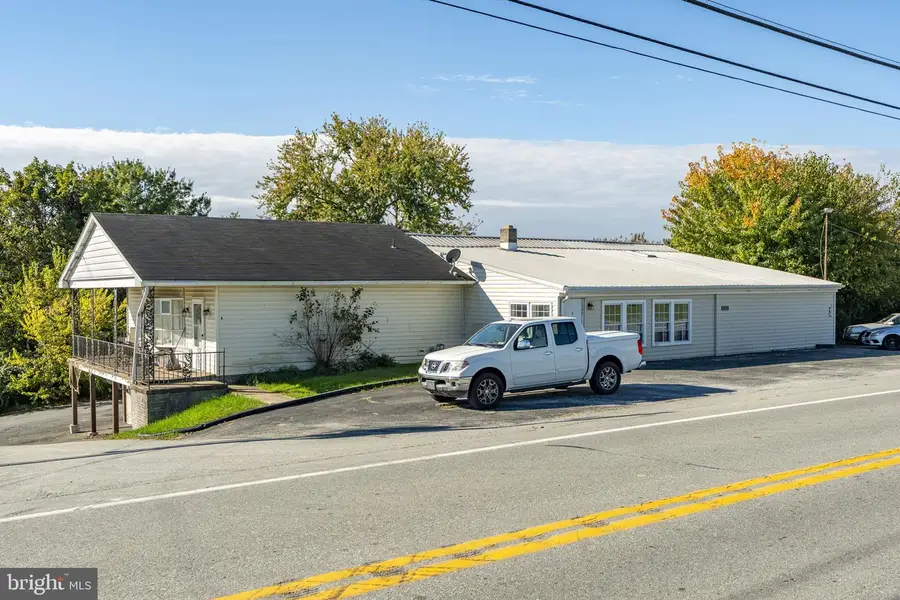 4880 E Prospect Rd, York, PA 17406 - #2
