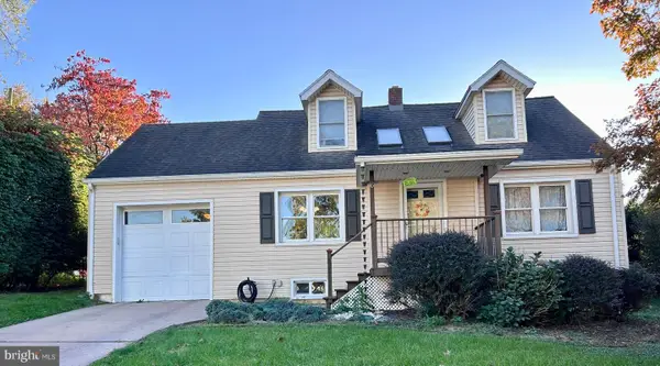 6 Ridgeway Dr, YORK, PA 17404