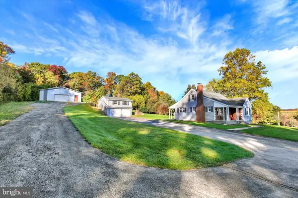 8328 Blooming Grove Rd, GLEN ROCK, PA 17327