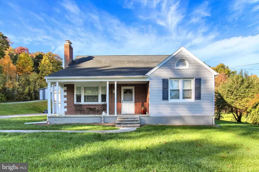 8328 Blooming Grove Rd, Glen Rock, PA 17327 - #2