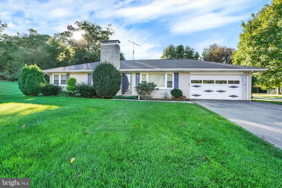 30 Charles Ave, Stewartstown, PA 17363 - #2