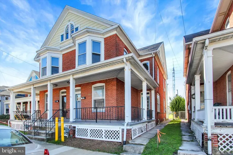 284 Third St, Hanover, PA 17331 - #2
