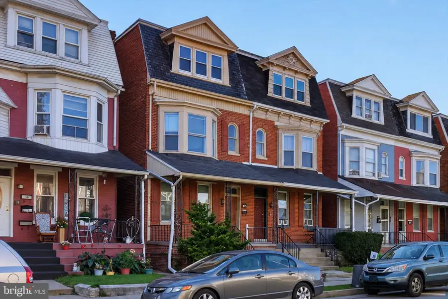 630 Roosevelt Ave, York, PA 17404 - #2
