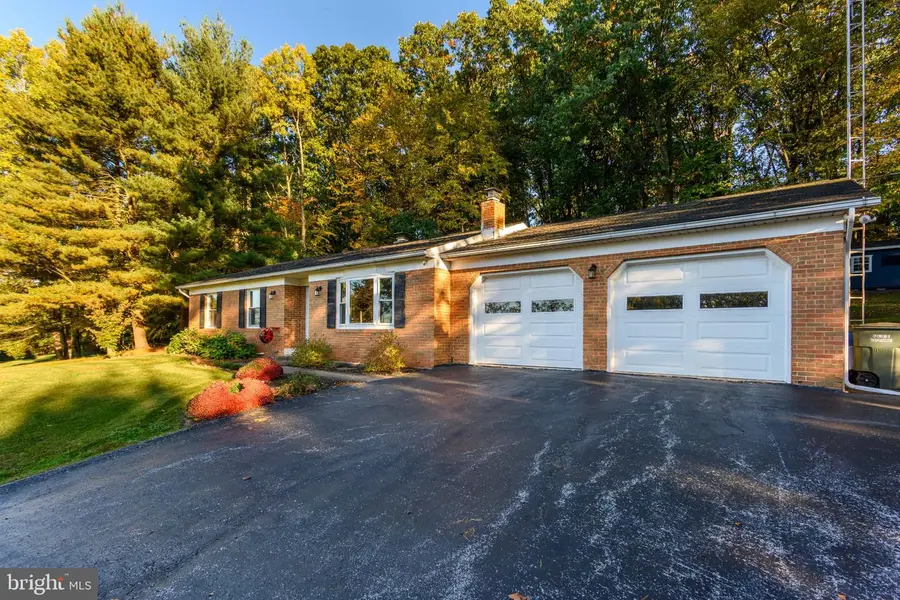 1740 Valley Green Rd, Etters, PA 17319 - #2