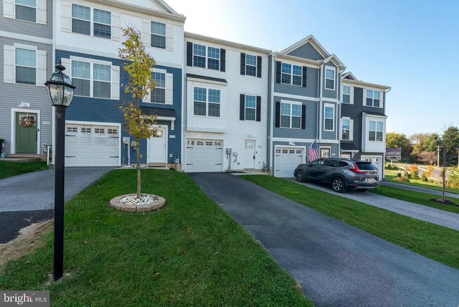 142 Hudson Blvd #211, Red Lion, PA 17356 - #2