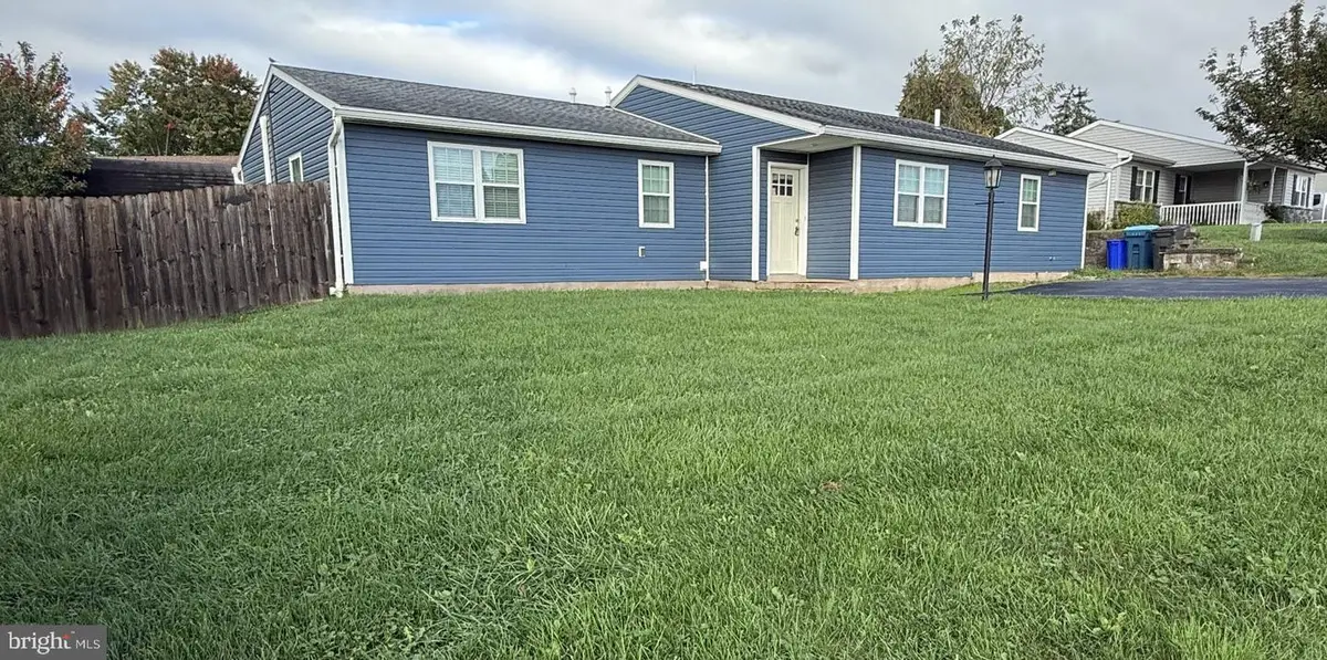 104 Crystal Dr, Wrightsville, PA 17368 - #1