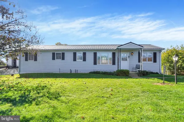 9456 Blue Ball Rd, STEWARTSTOWN, PA 17363