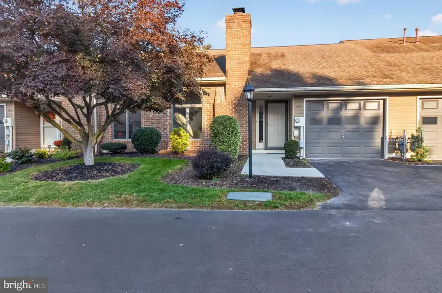 404 Deerfield Dr #404, Hanover, PA 17331 - #3