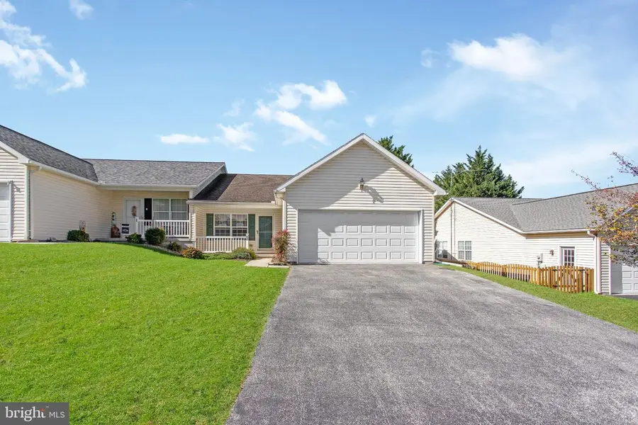 65 Lexington Dr, Hanover, PA 17331 - #2