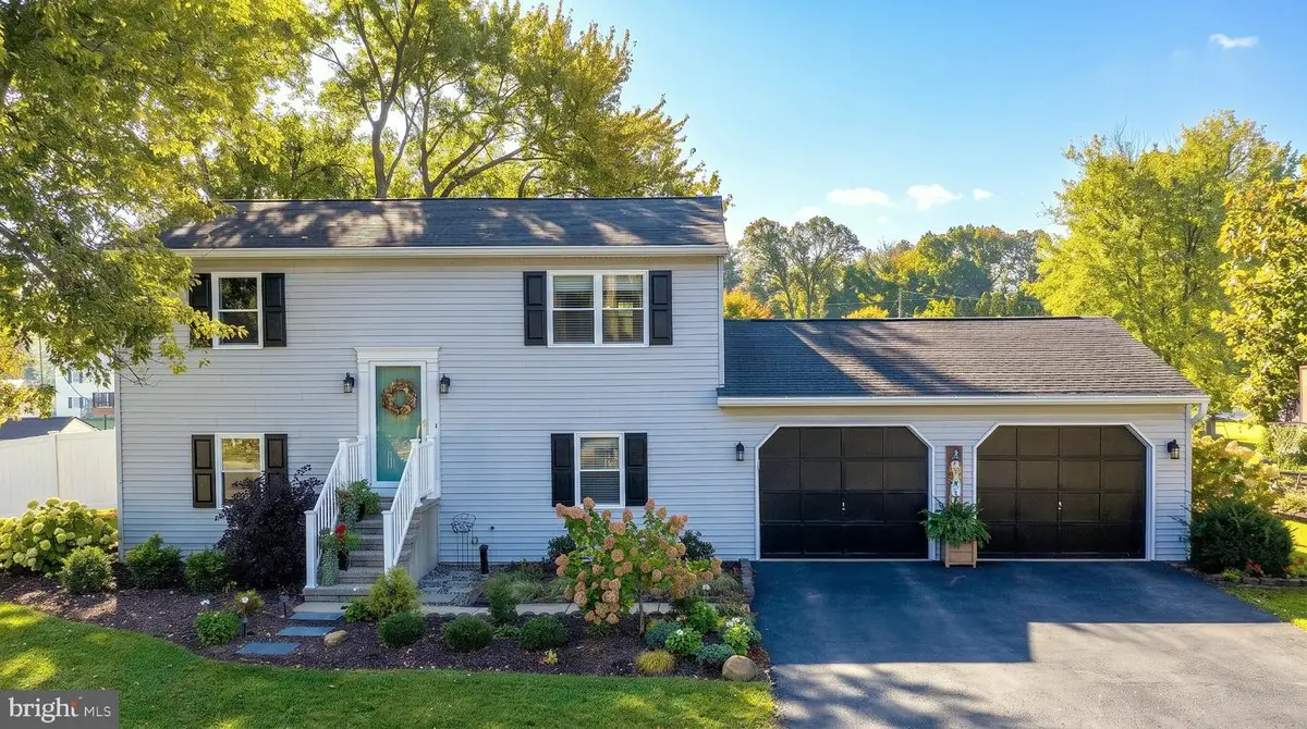 2450 Heather Rd, York, PA 17408 - #1