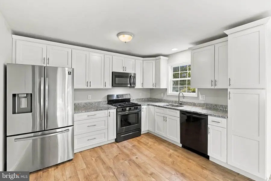 421 Debbi Ct, Hanover, PA 17331 - #2