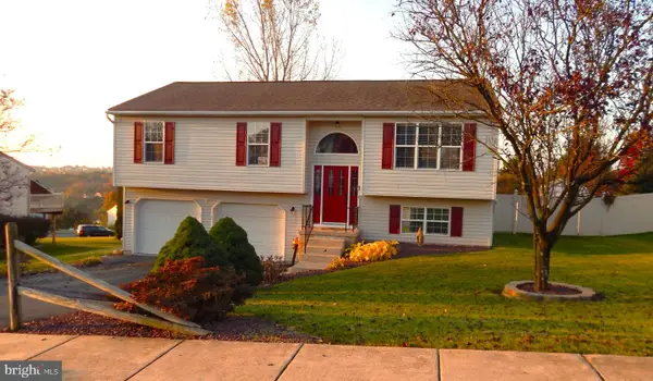 143 Overview Cir E, RED LION, PA 17356