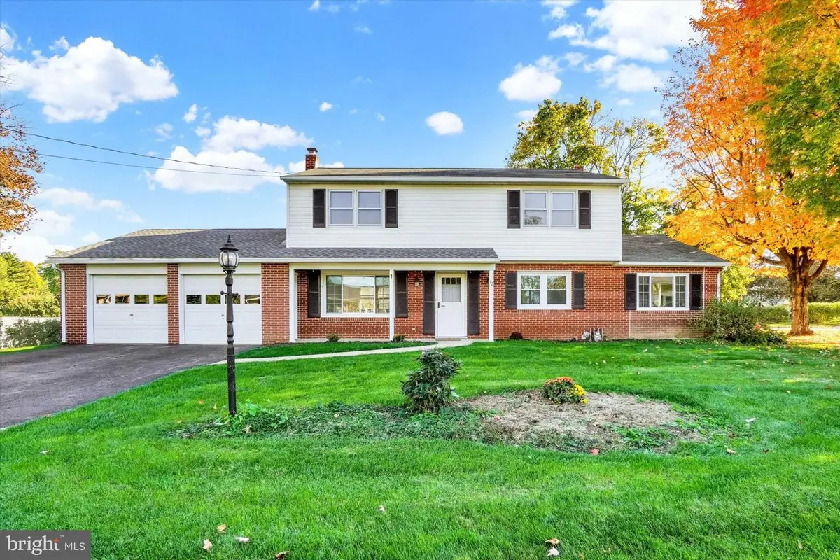 12 Virginia Ave, Shrewsbury, PA 17361 - #1