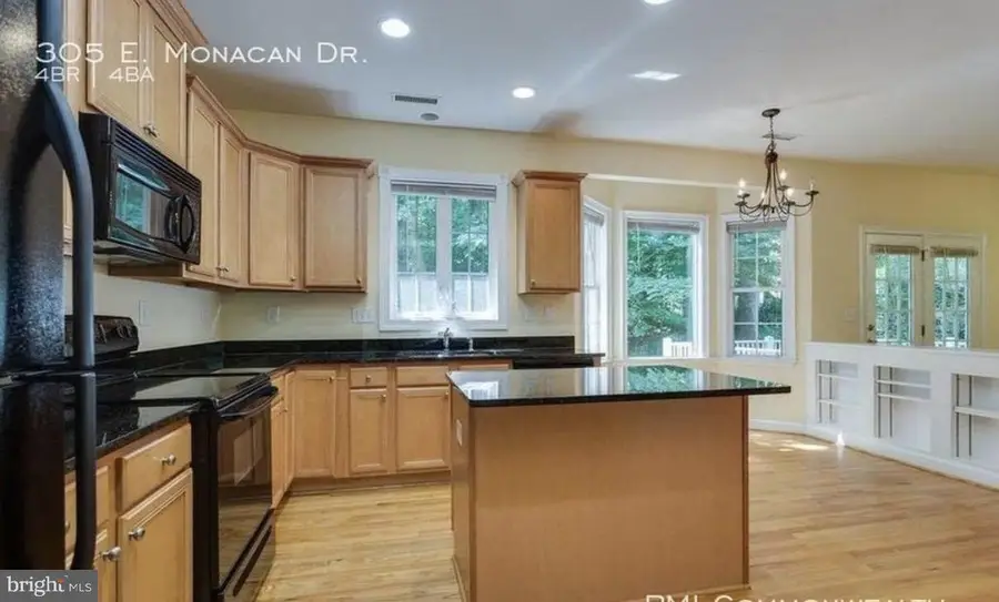 305 E Monacan Dr, Charlottesville, VA 22901 - #2