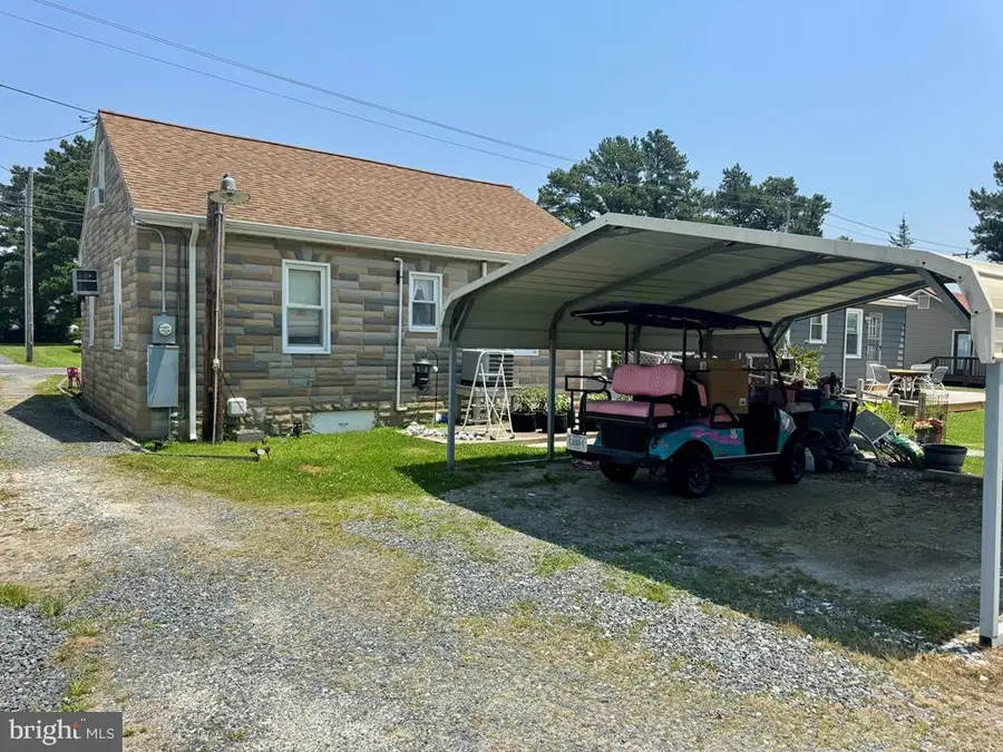 7158 Bunting Rd, Chincoteague Island, VA 23336 - Image #3