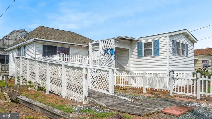 8254 Sea Breeze Dr, Chincoteague Island, VA 23336 - Image #3