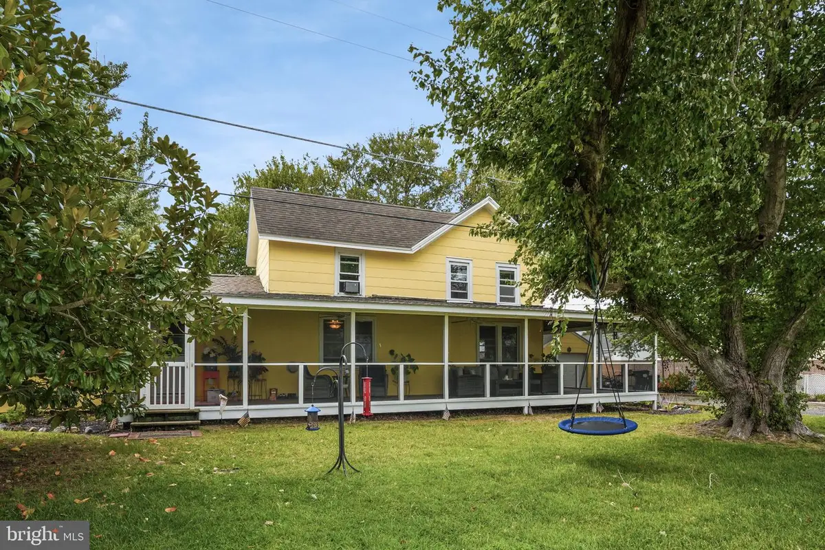 6286 Smith St, Chincoteague Island, VA 23336 - Image #1