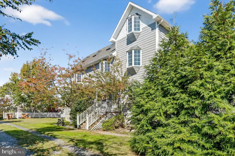 6045 Tarr St, Chincoteague Island, VA 23336 - Image #2