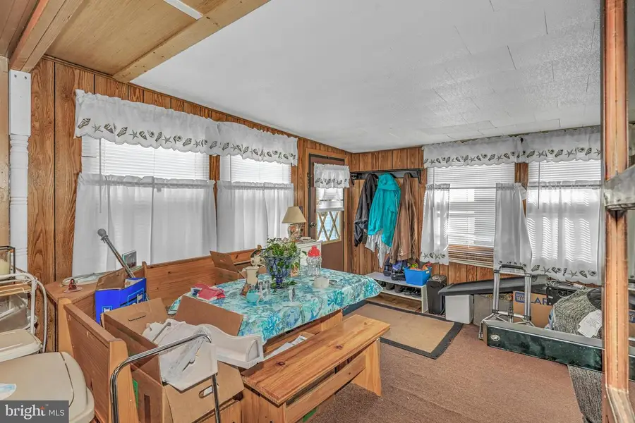 5372 Mccleary Dr, Chincoteague Island, VA 23336 - Image #2