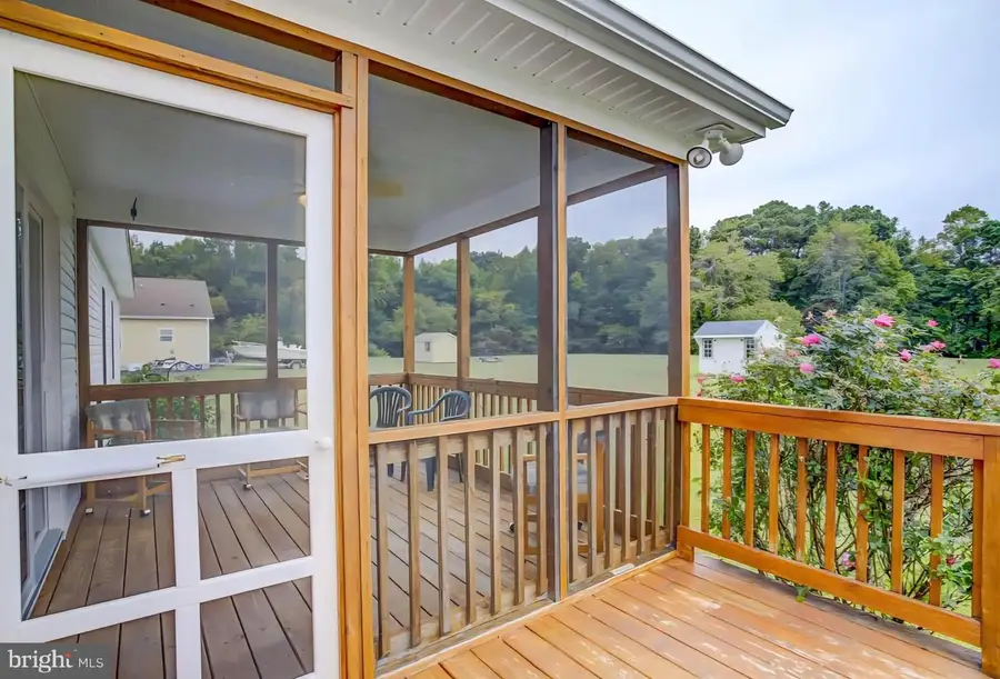 38027 Davey Jones Blvd, Greenbackville, VA 23356 - Image #2