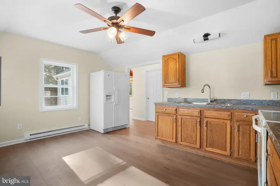 6498 Church St, Chincoteague Island, VA 23336 - Image #3