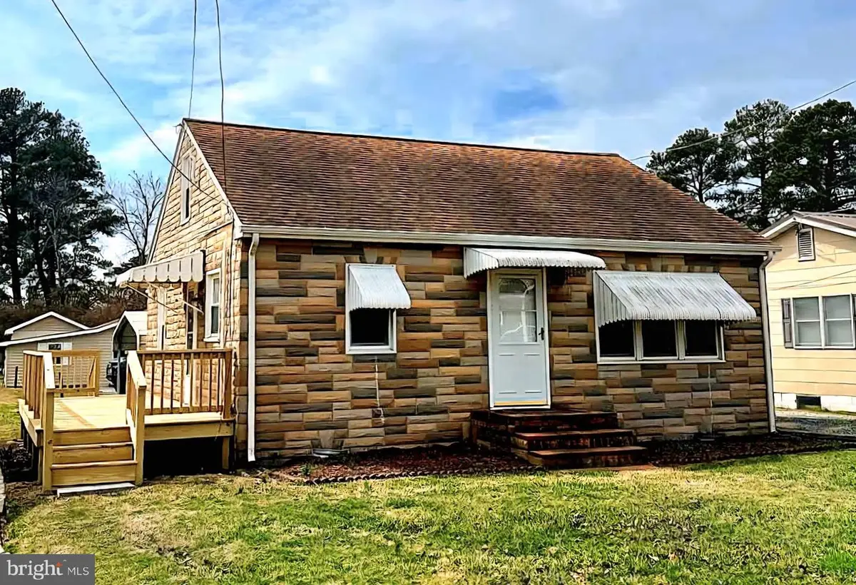 7158 Bunting Rd, Chincoteague Island, VA 23336 - #1