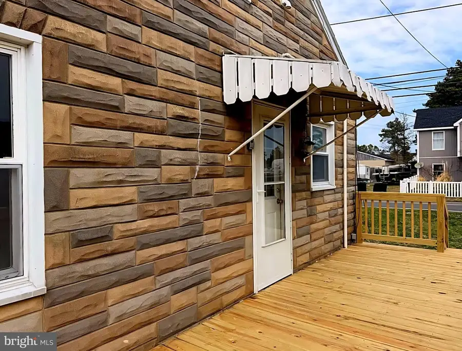 7158 Bunting Rd, Chincoteague Island, VA 23336 - #2